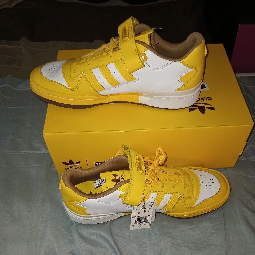Men size 12 m&m yellow low top Adidas - Picture 5 of 10